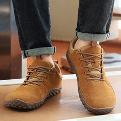 Wide footed large-sized men's suede hiking shoes anti slip leather outdoor sports shoes camping running jogging  men's loafers